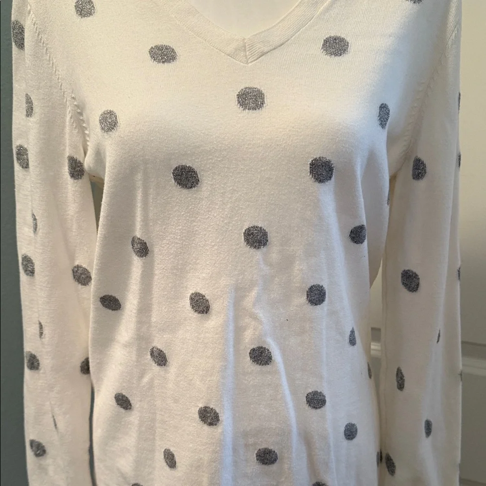 Tommy Hilfiger White and Gray Polka Dot V-Neck Top - Picture 4 of 8